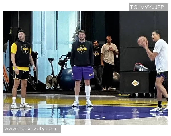 东契奇腹股沟MRI结果良好雷迪克表示他的状态将每日观察