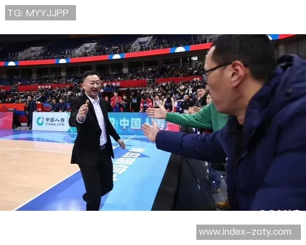 刘维伟谈韦瑟斯庞与米奇受伤情况本场对阵卫冕冠军将更多年轻球员派上场