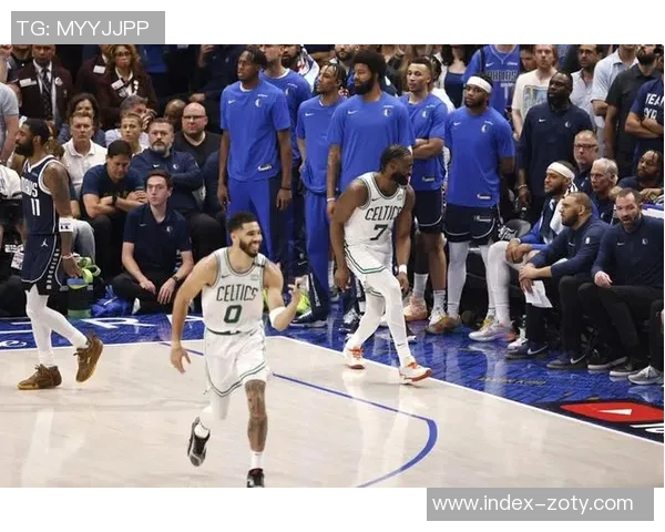 帕森斯盛赞爱德华兹具备曼巴精神是NBA顶尖攻防一体球员之一